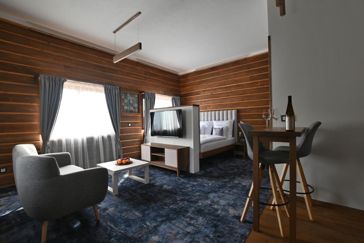 Apartmany Spessart Chomutov Buitenkant foto