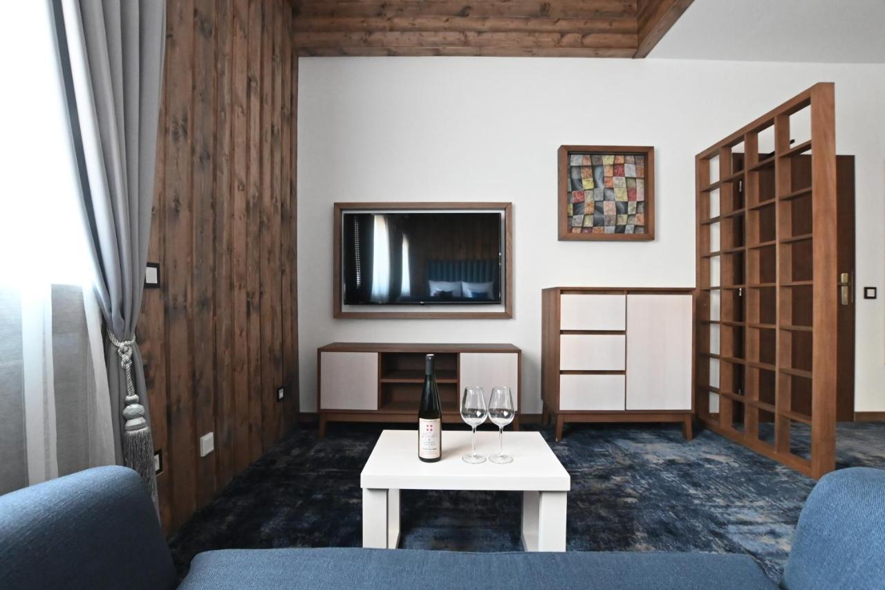 Apartmany Spessart Chomutov Buitenkant foto