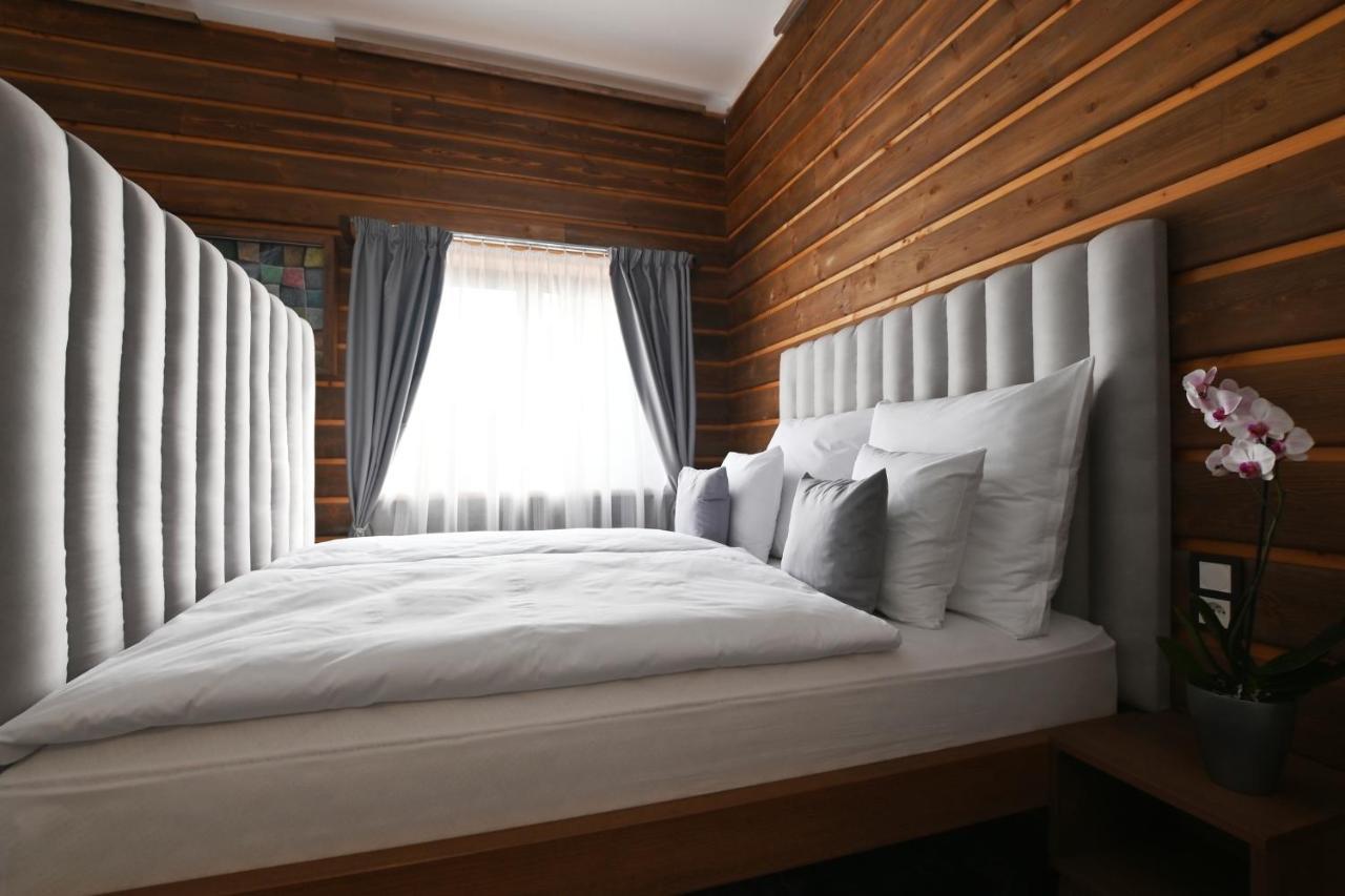 Apartmany Spessart Chomutov Buitenkant foto